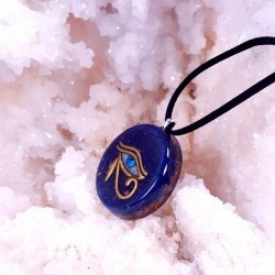 Ochiul lui Horus - pandantiv cu pietre semipretioase, diamant Herkimer, piatra lunii, safir albastru, azurit, iolit, labradorit, cuart rutilat, selenit